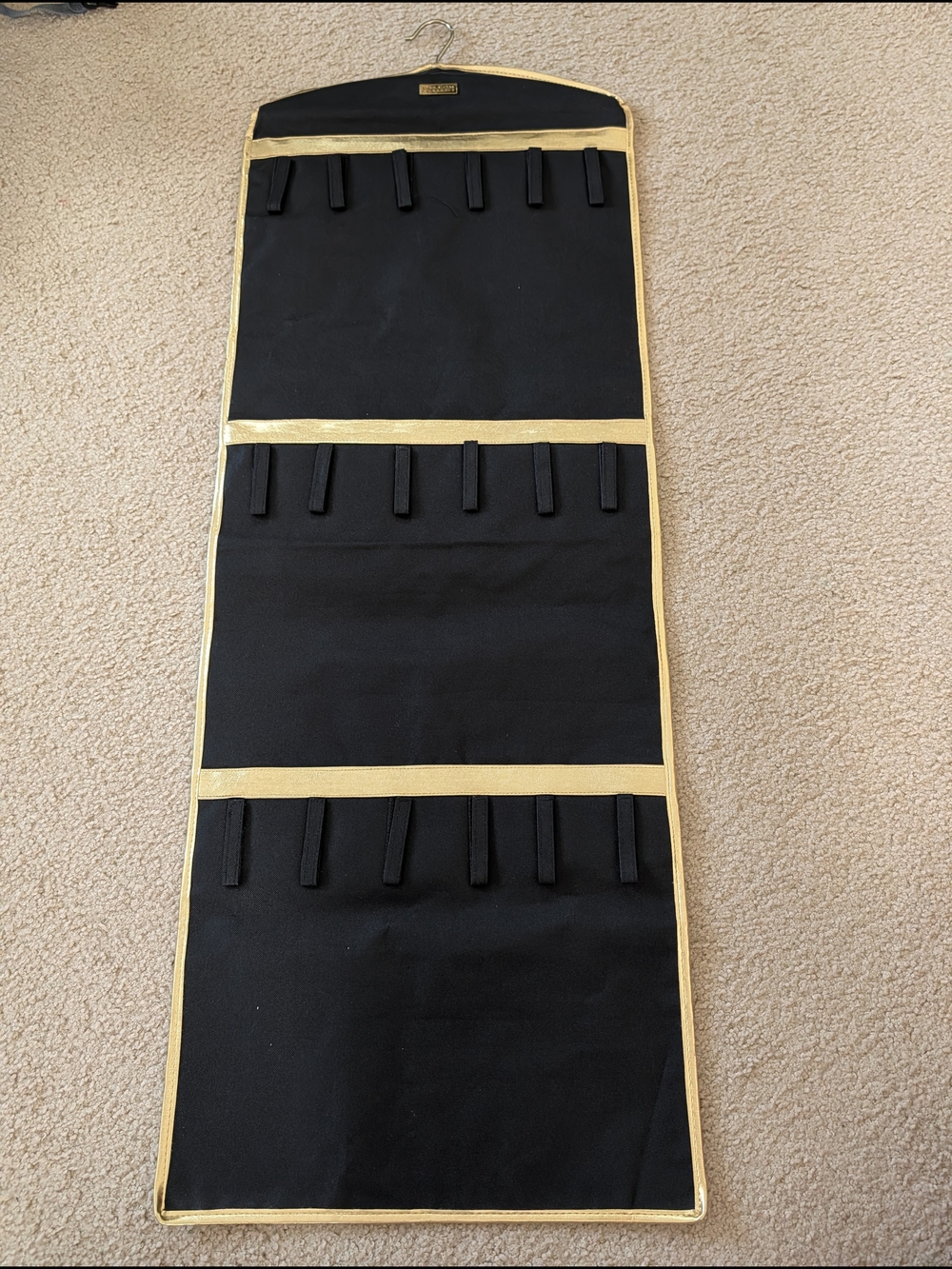 Joan Rivers Classics Black and Gold Jewelry Hanger